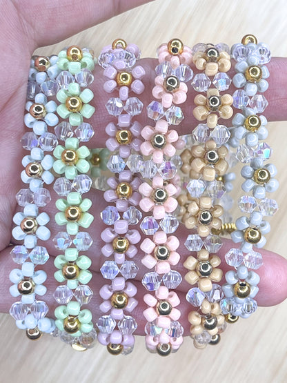 Lovely Daisy Chain Bracelets